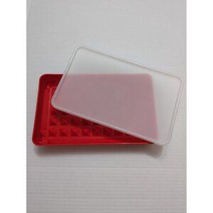 Tupperware Red 1292-1 Hot Dog Bacon Deli Meat Keeper Marinade With Lid